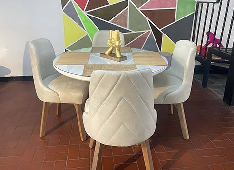 Comedor-Canasta-con-sillas-araña-Shekinah-Home